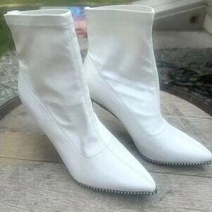 Bar lll White calf boots size 8.5